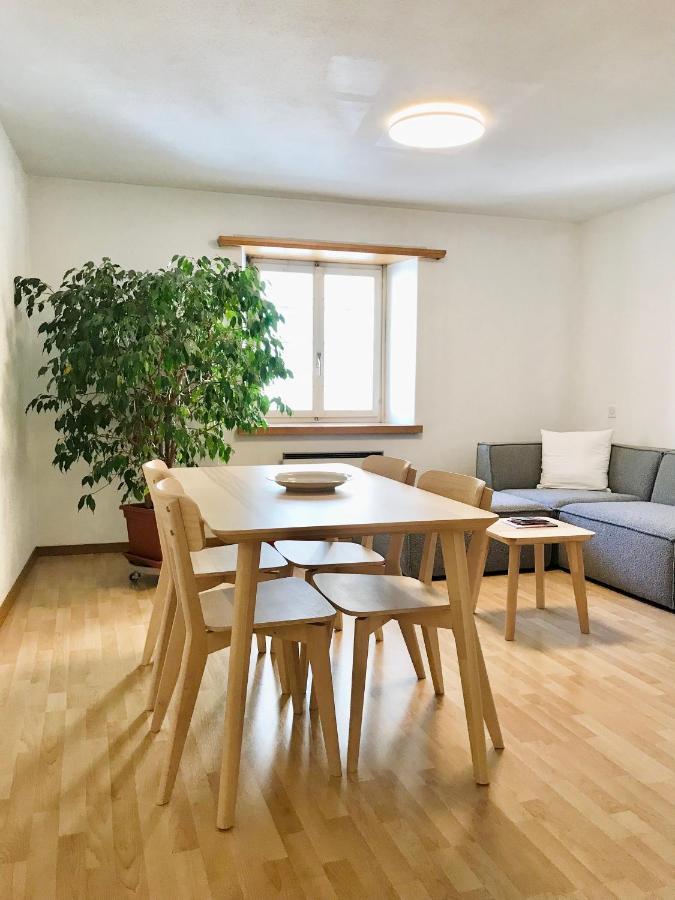 Centrally Located Apartment In Poschiavo Exteriör bild